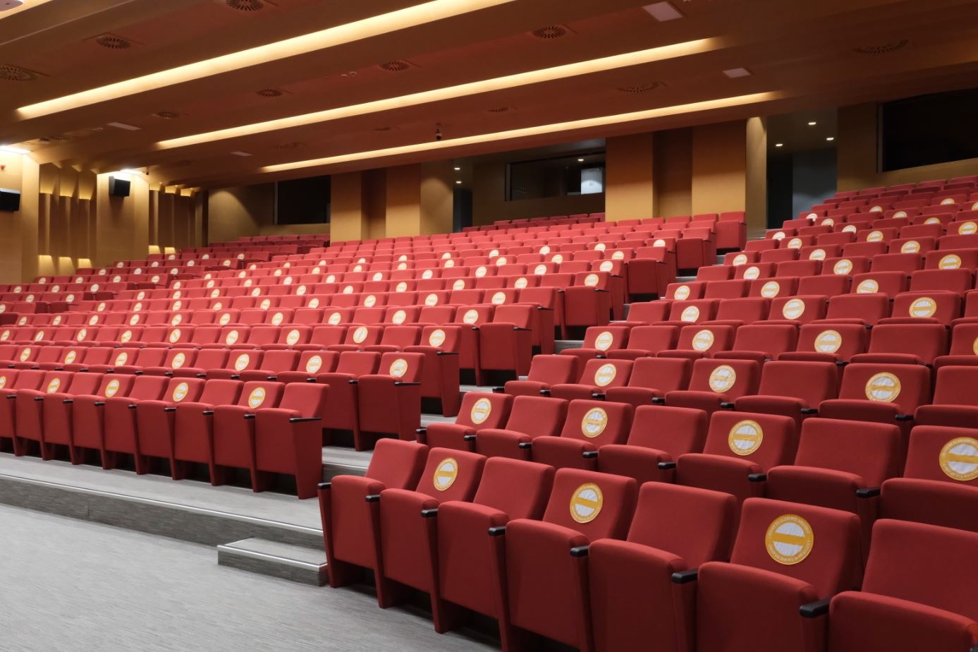 القاعات الدراسية