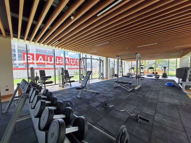 الجيم والملاعب