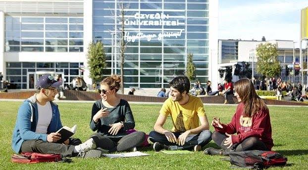 خدمات الطلاب والدعم