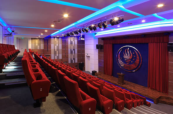 القاعات الدراسية