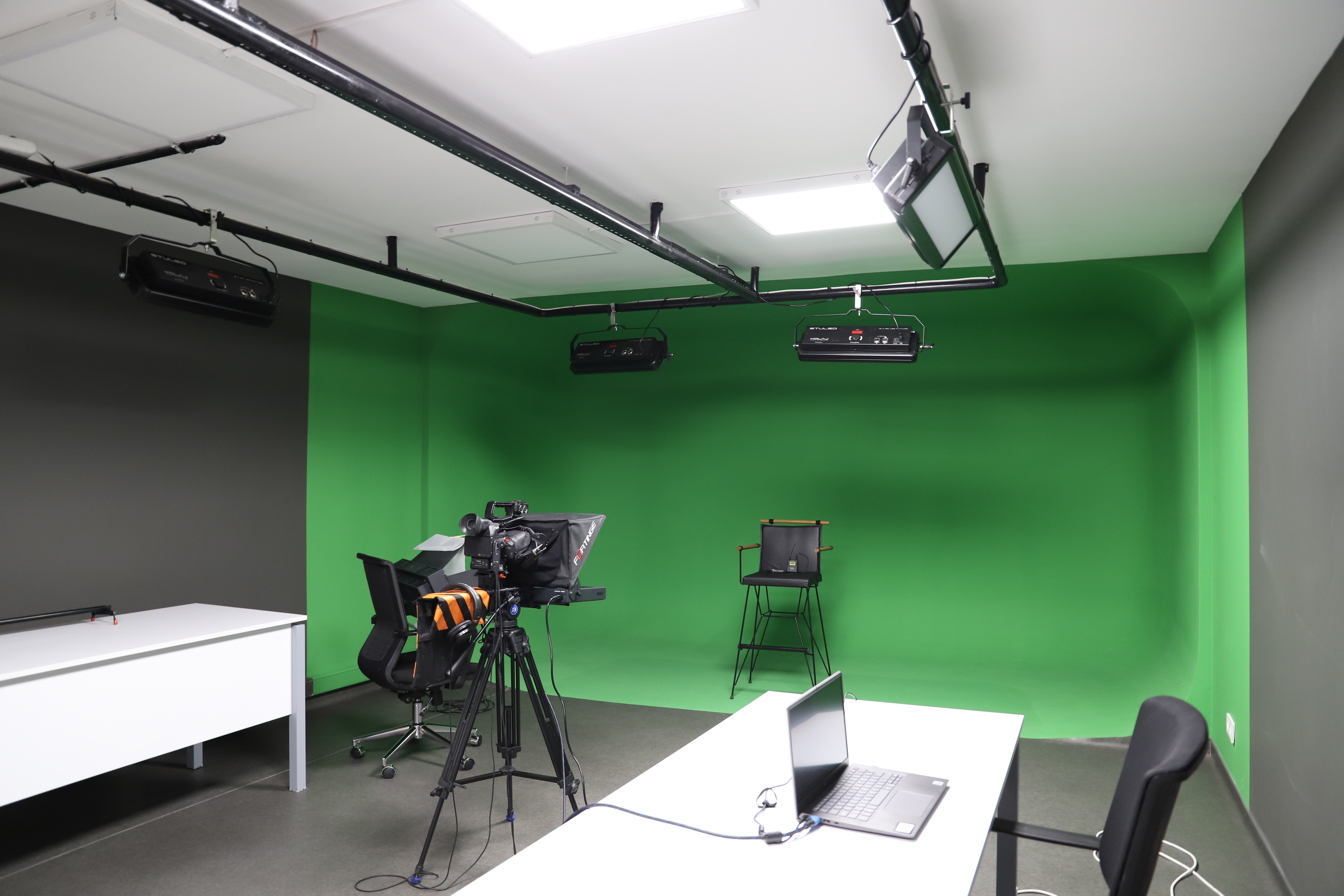 المعامل (Labs)