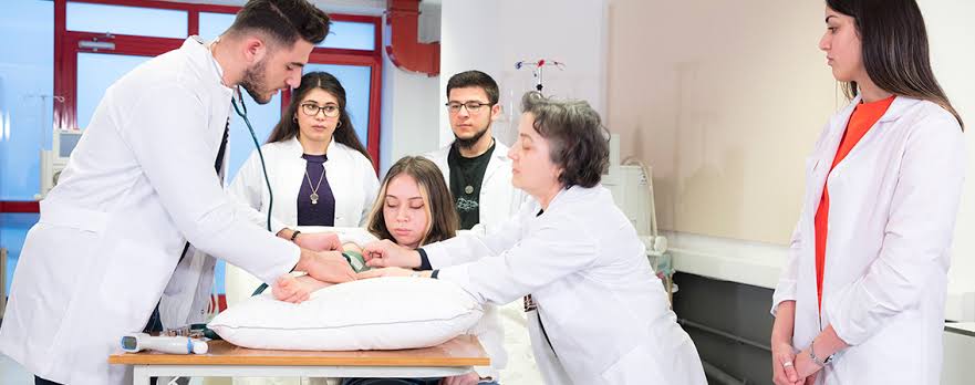 الخدمات الطبية والصحية