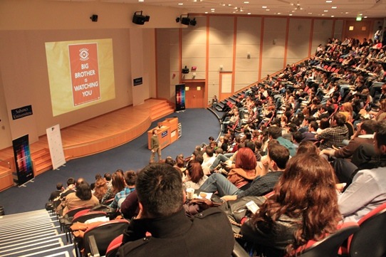 القاعات الدراسية